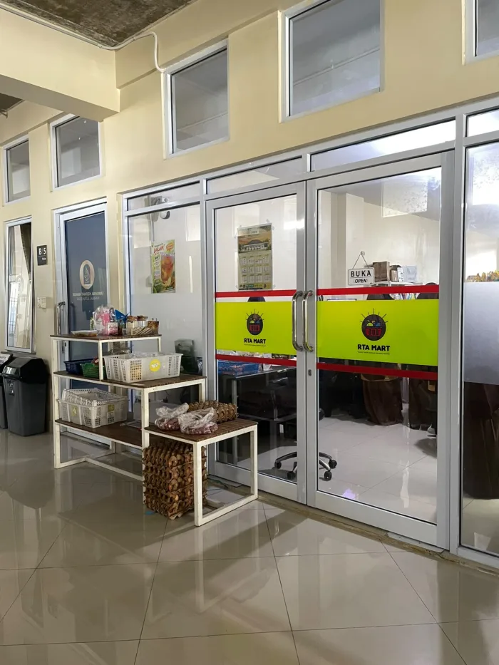 Suasana RTA Mart