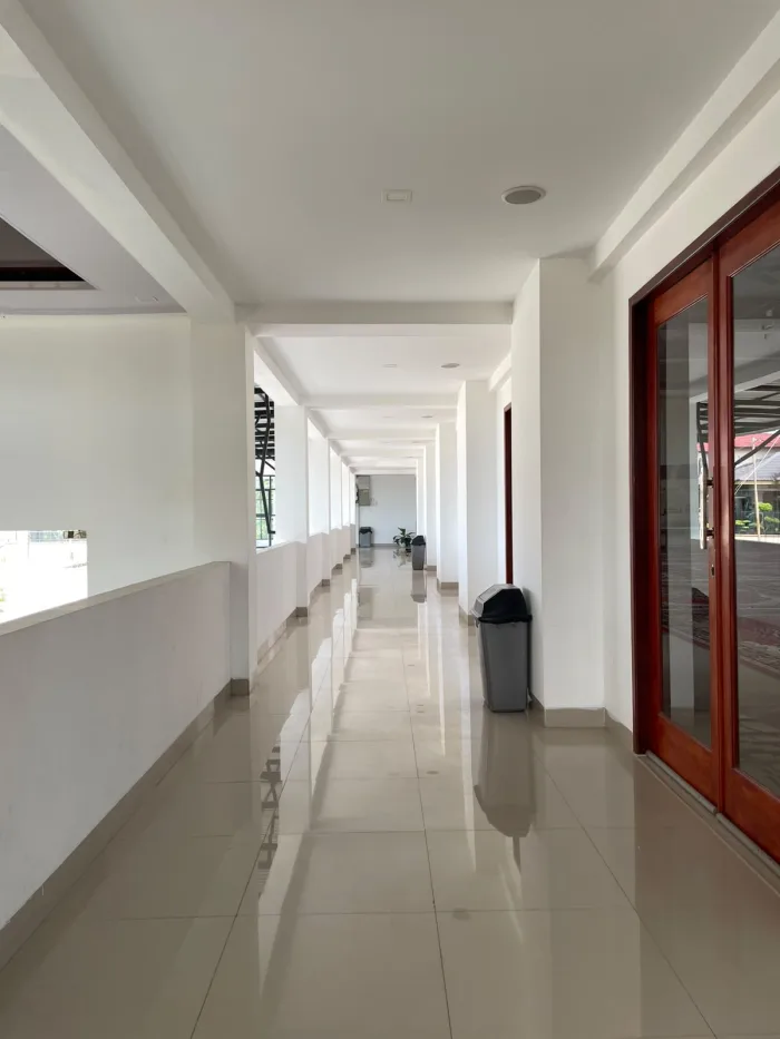 Selasar lantai atas